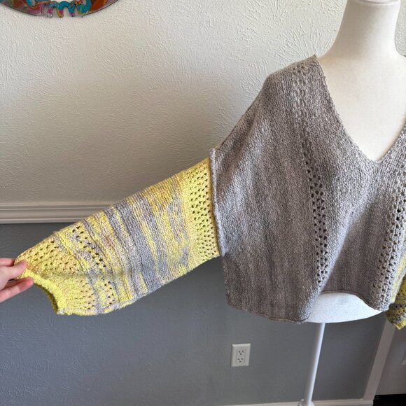 Free People Cropped Knit Sweater - Size Small - Picture 2 of 3
